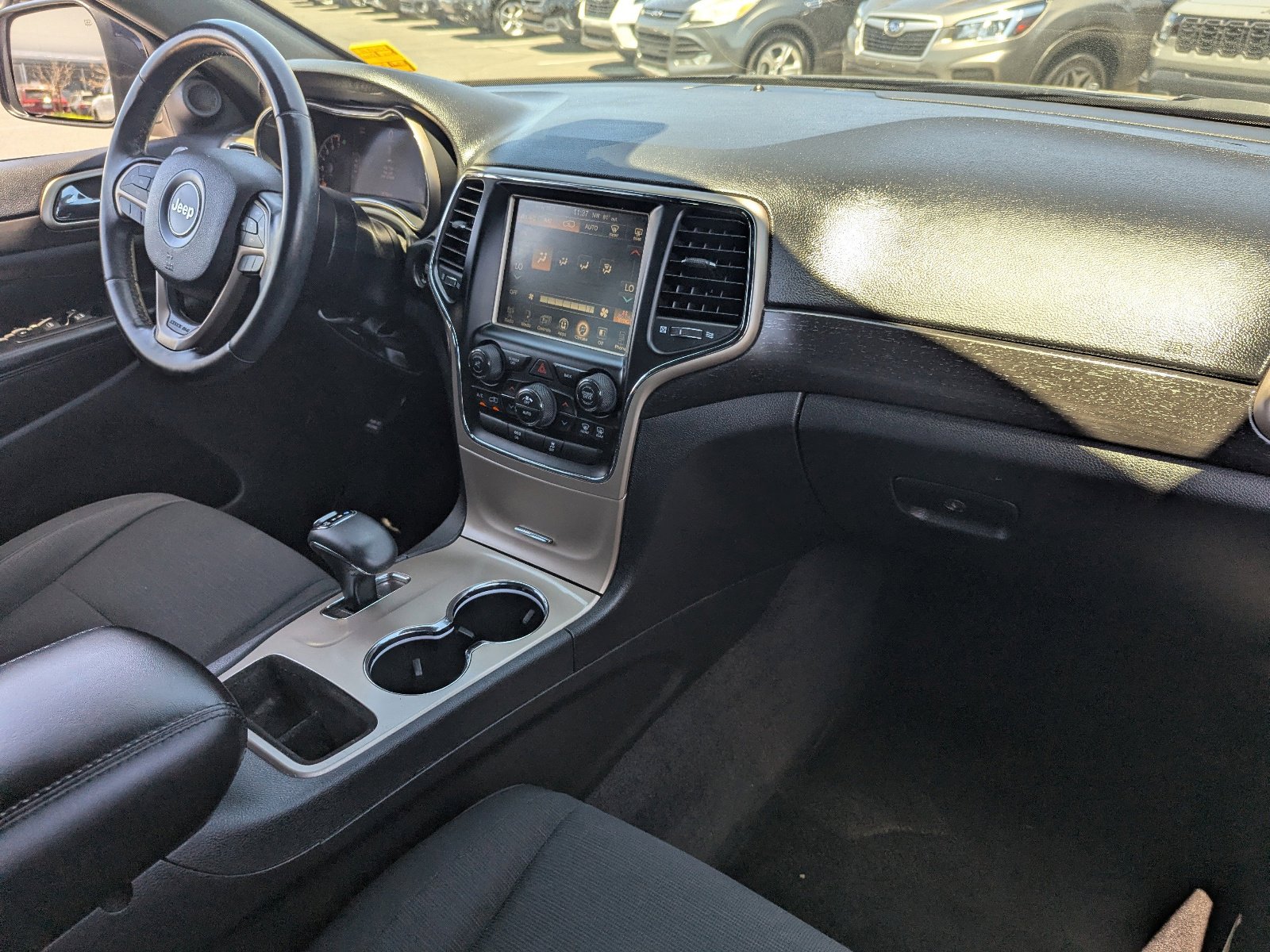 Used 2015 Jeep Grand Cherokee Laredo w/ Quick Order Package 23E RWD image 12