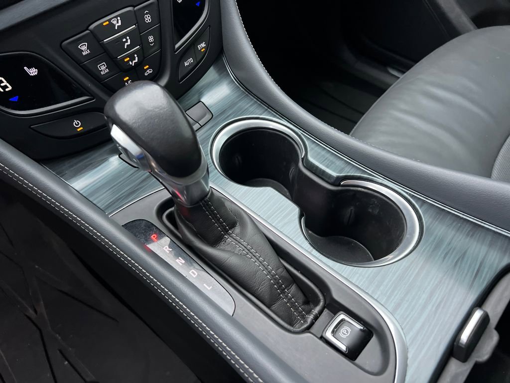 Used 2020 Buick Envision Essence w/ Experience Buick Package image 25