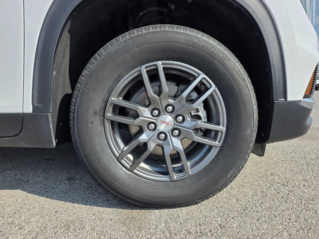 Used 2025 GMC Acadia Elevation image 32