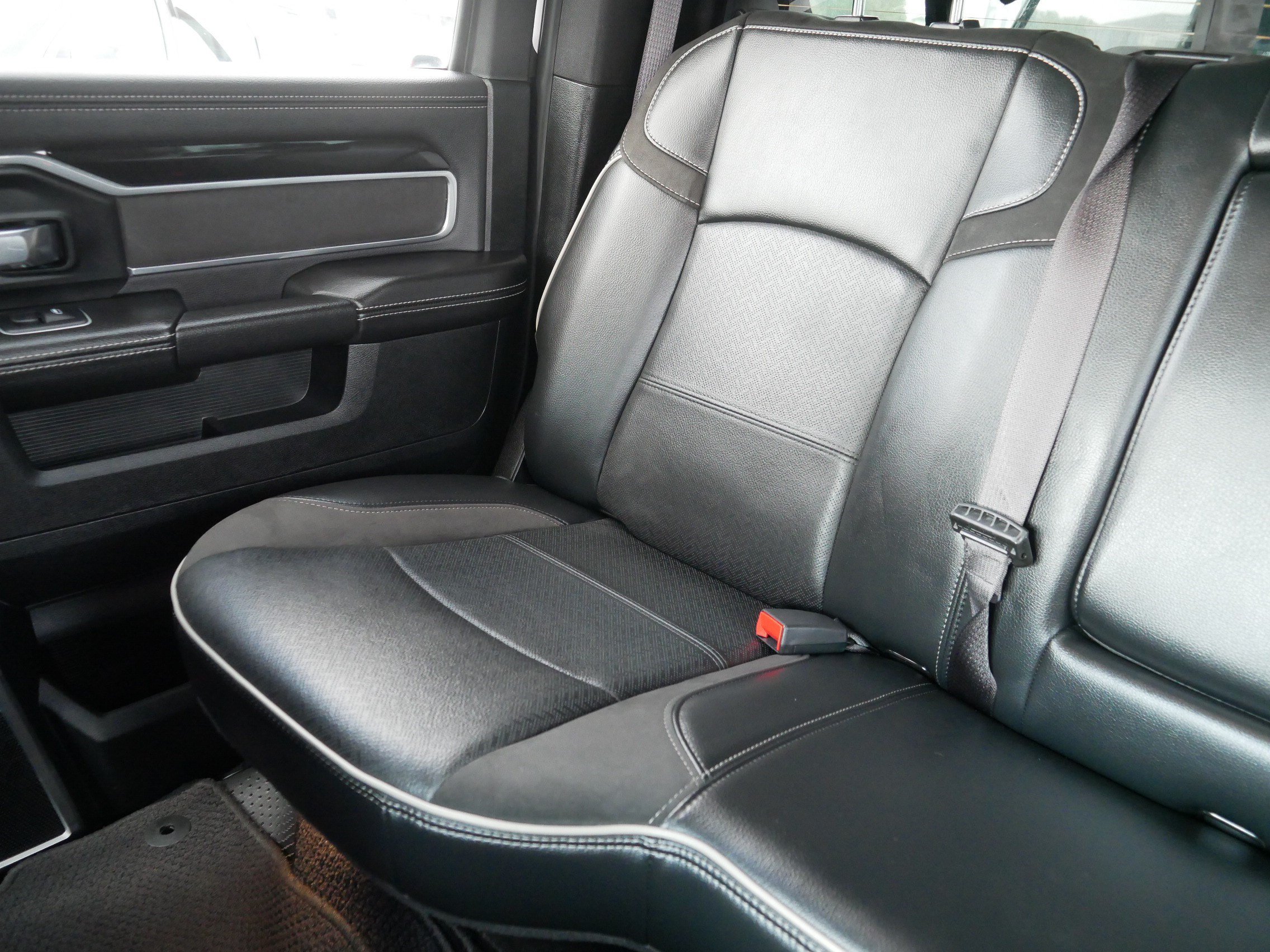 Used 2021 RAM 2500 Laramie w/ Night Edition AWD/4WD image 12