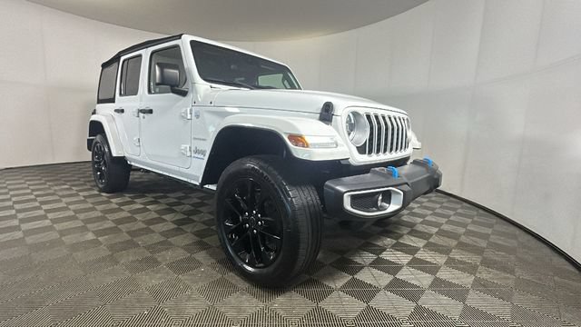 Used 2024 Jeep Wrangler Unlimited Sahara w/ Safety Group AWD/4WD image 2