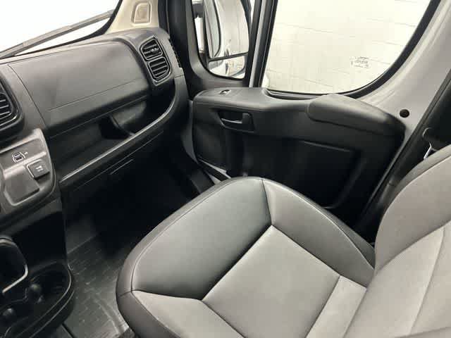 Used 2025 RAM ProMaster 2500 w/ Convenience Group FWD image 13