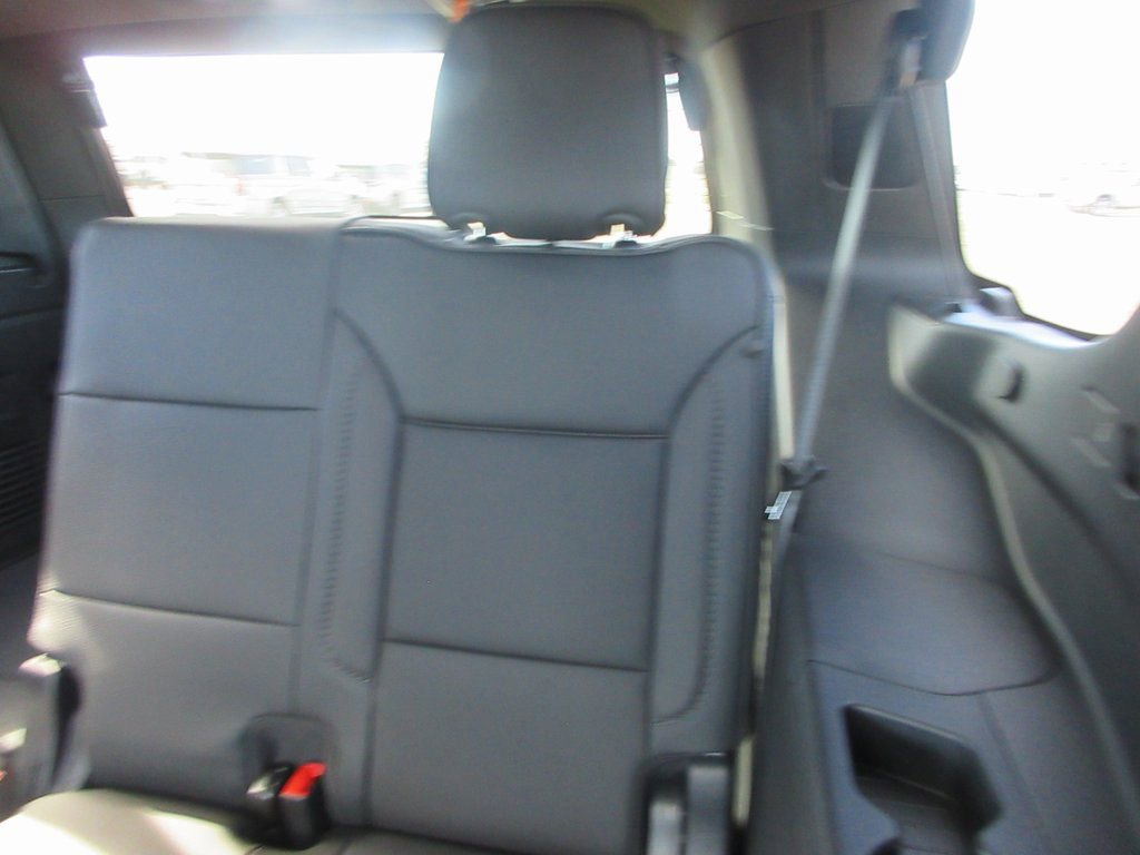 New 2026 GMC Yukon Denali w/ Sun & Power Step Package image 15