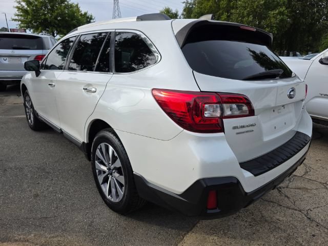 Used 2018 Subaru Outback 2.5i Touring w/ Popular Package #3 AWD/4WD image 3