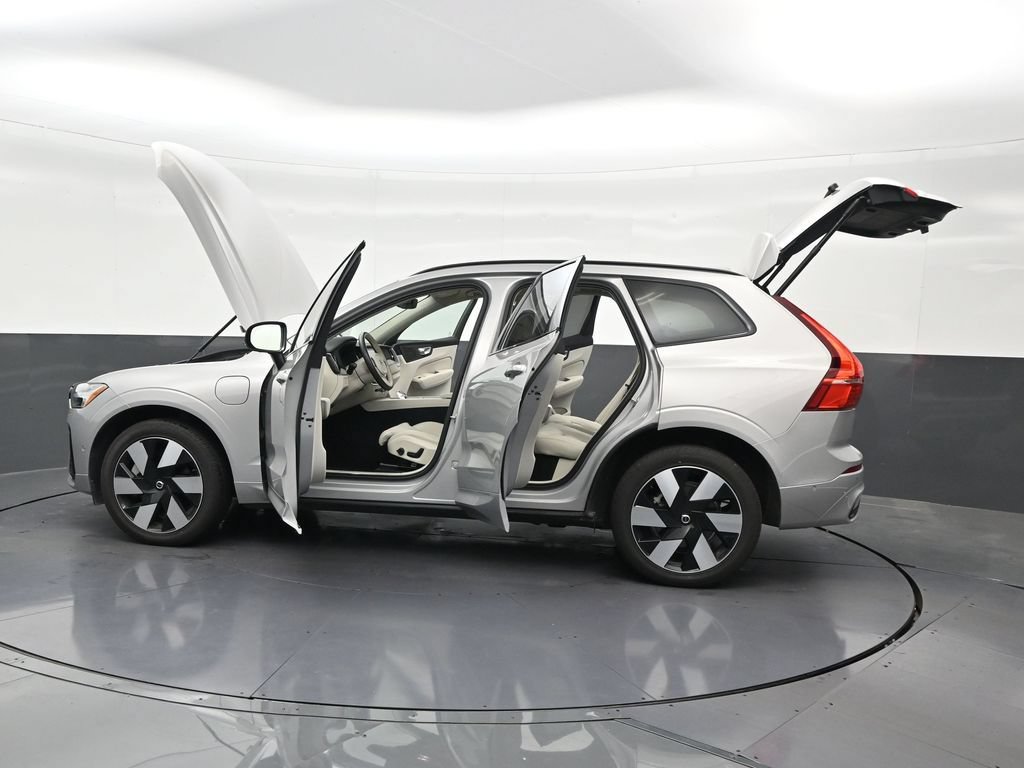 Used 2024 Volvo XC60 T8 Ultimate w/ Protection Package Premier AWD/4WD image 33
