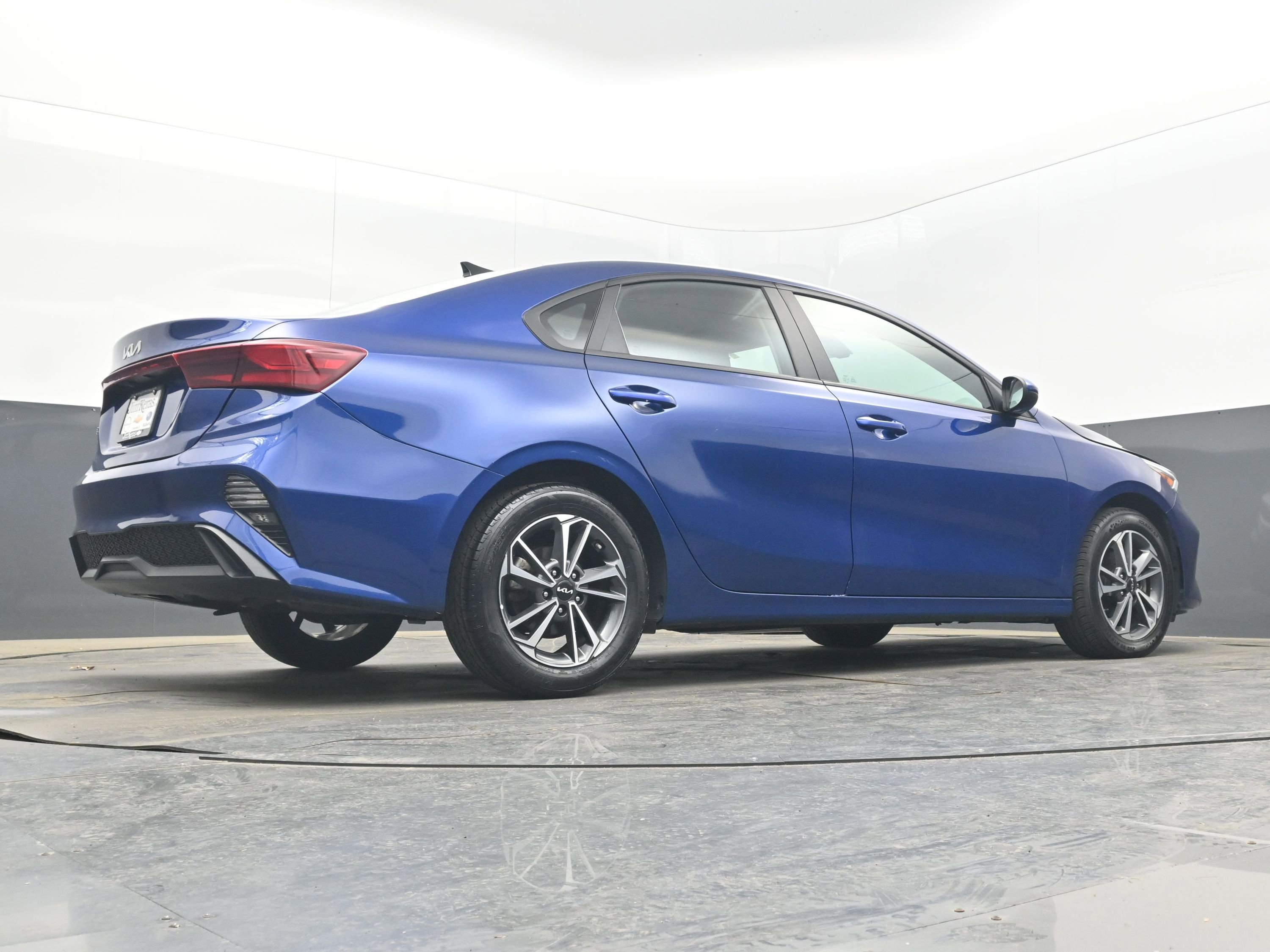 Used 2023 Kia Forte LXS image 29