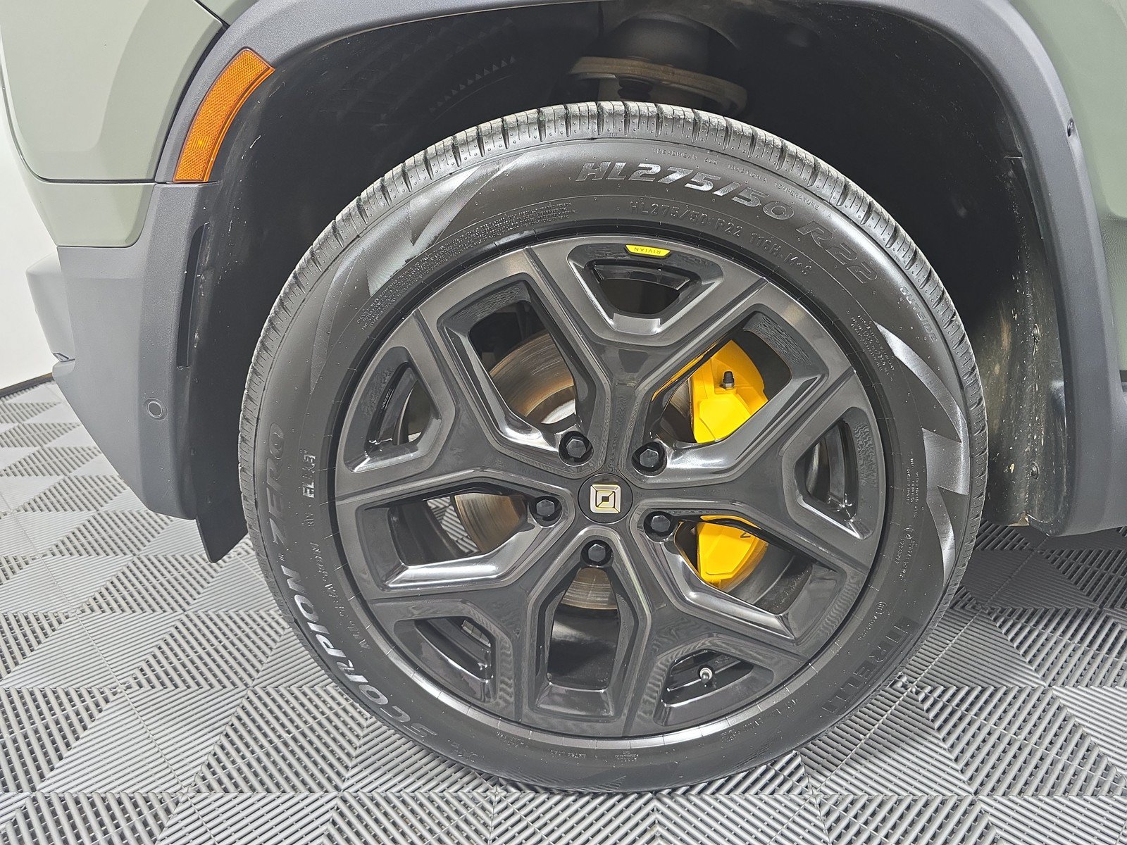 Used 2023 Rivian R1S Launch Edition AWD/4WD image 9