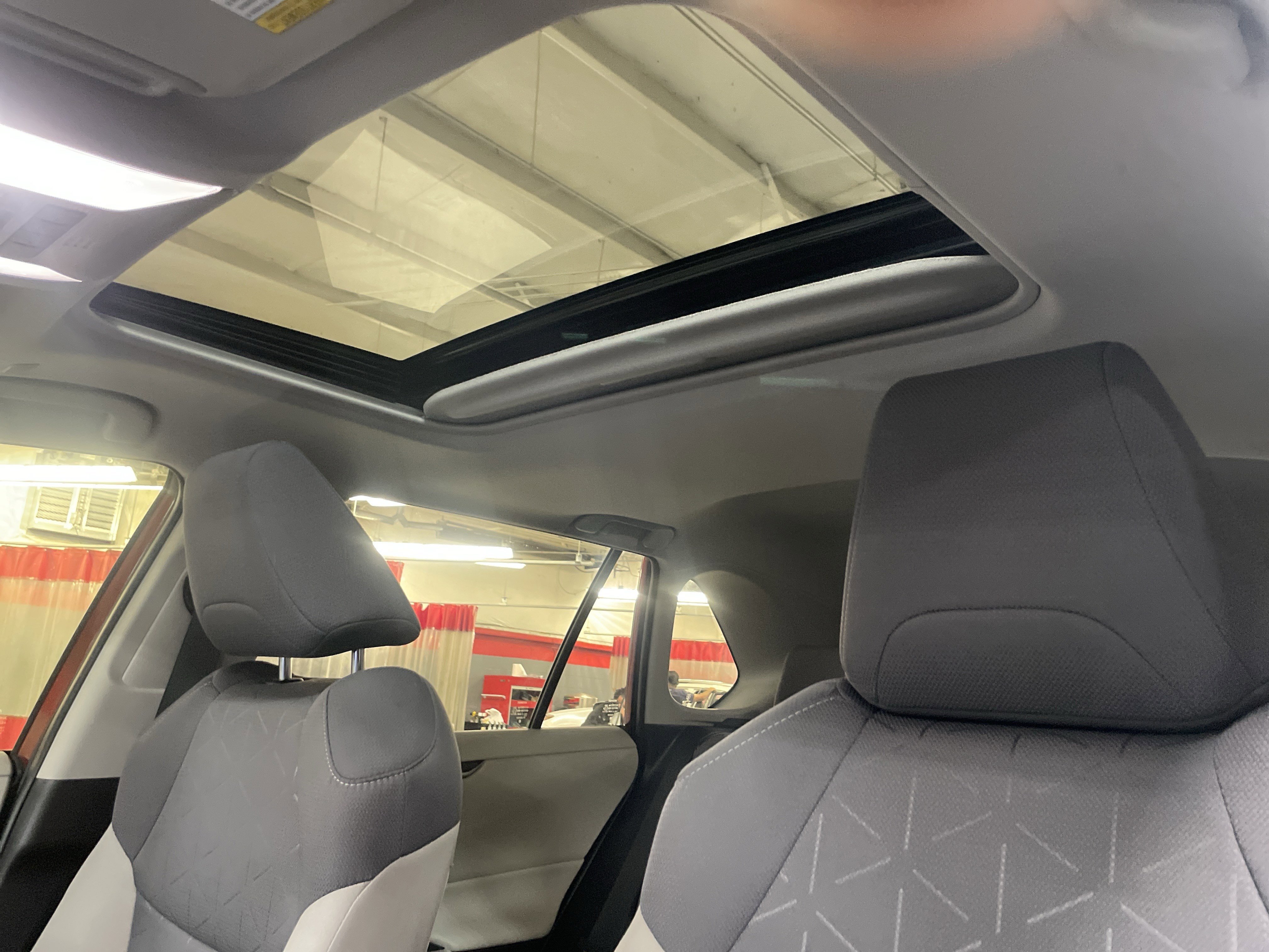 Used 2024 Toyota RAV4 XLE image 28