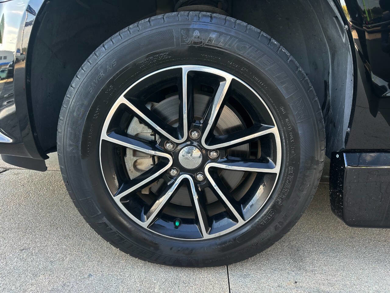 Used 2019 Dodge Grand Caravan SE image 36