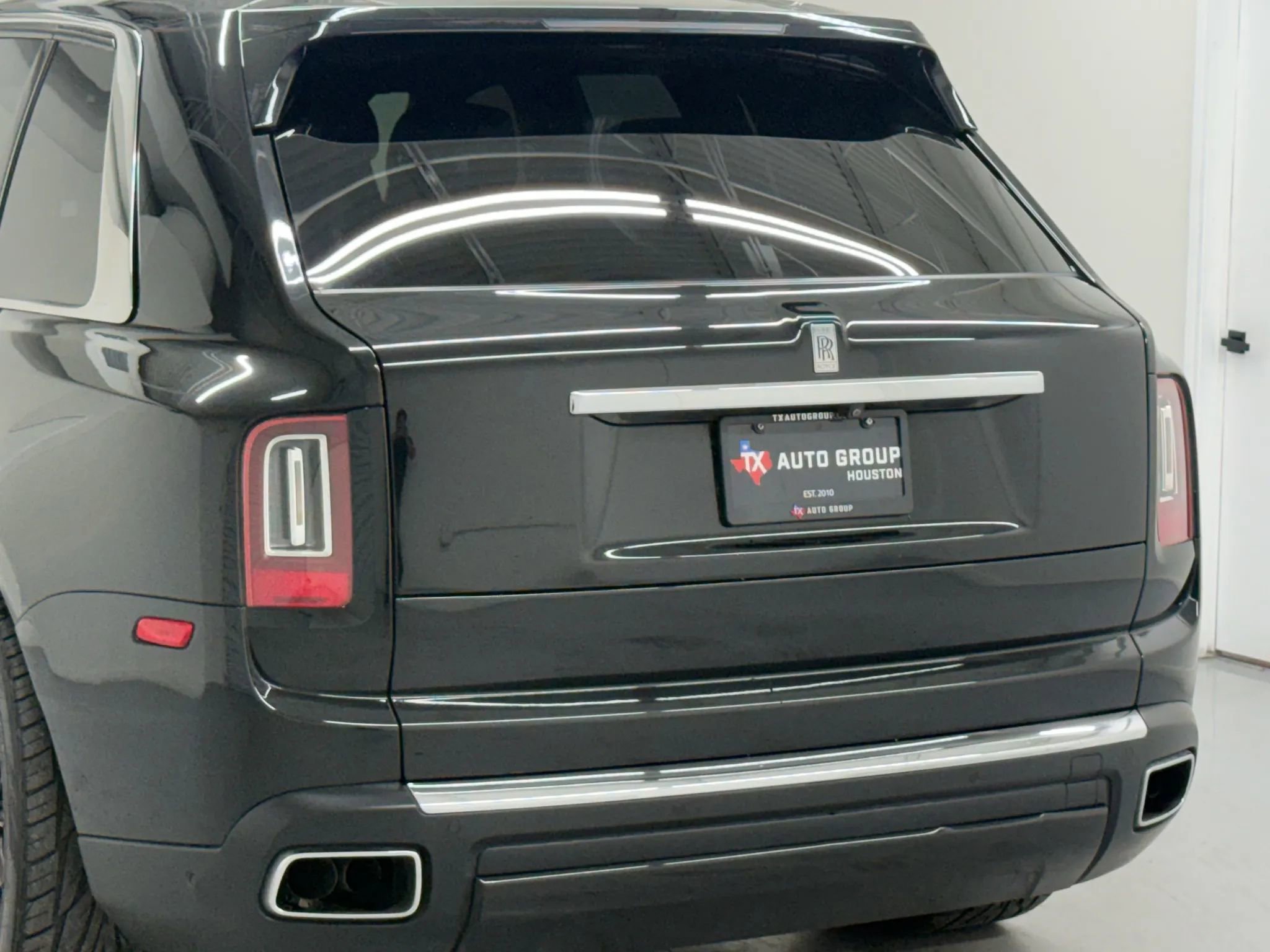 Used 2019 Rolls-Royce Cullinan image 39