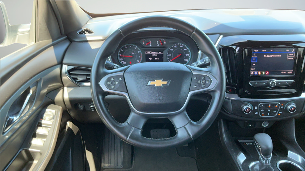 Used 2023 Chevrolet Traverse LT FWD image 9