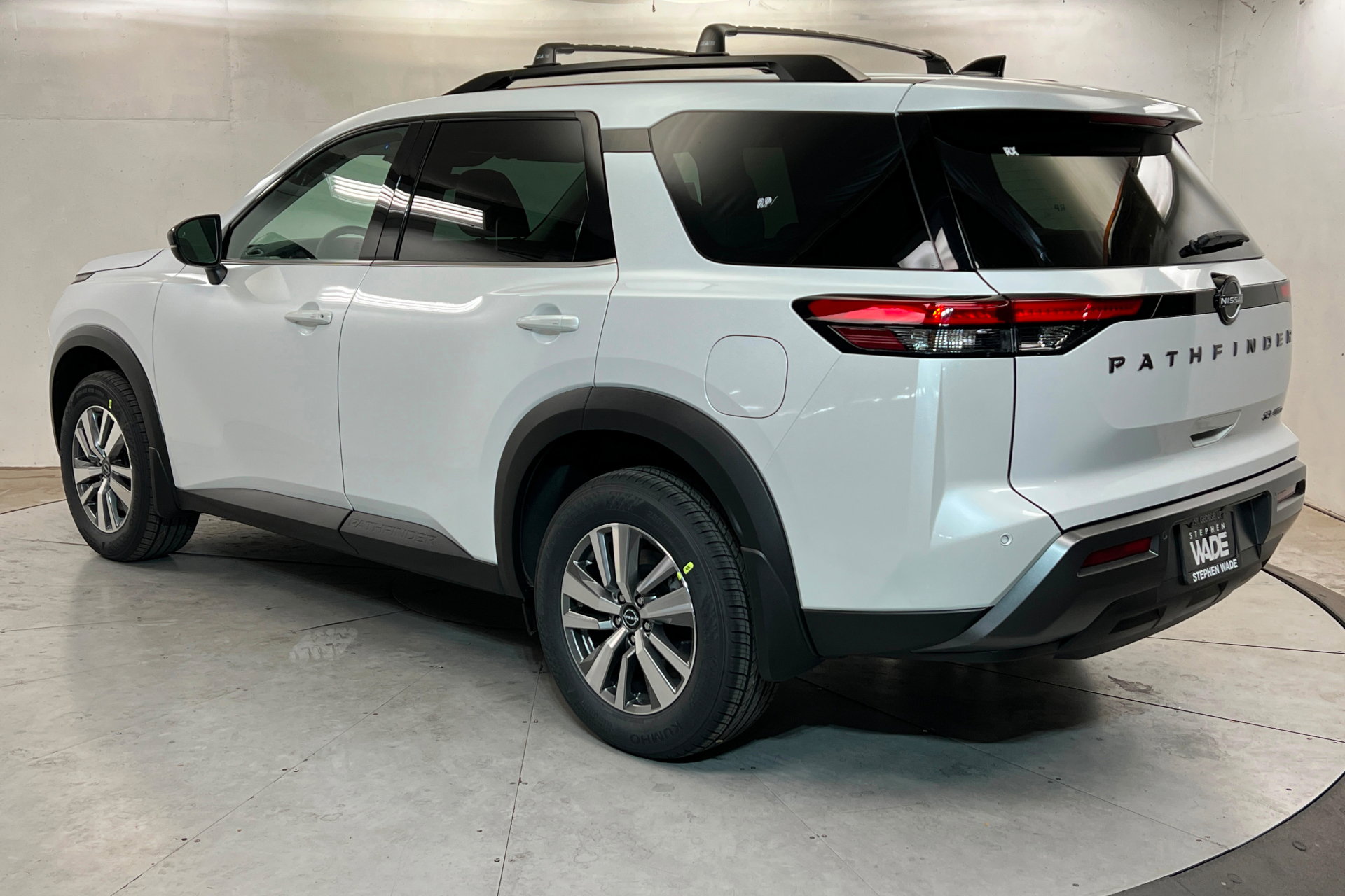 New 2026 Nissan Pathfinder SL image 3
