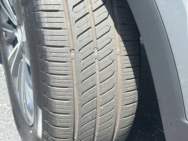 Used 2024 Buick Envision Preferred AWD/4WD image 32