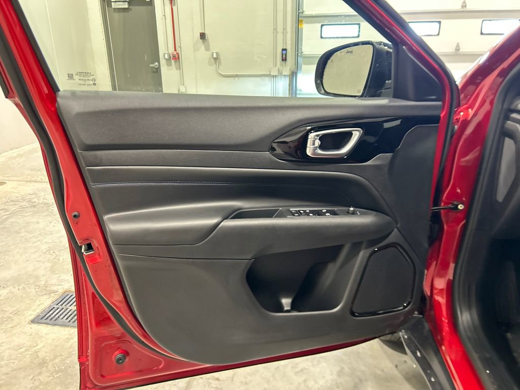 New 2026 Jeep Compass Latitude image 15