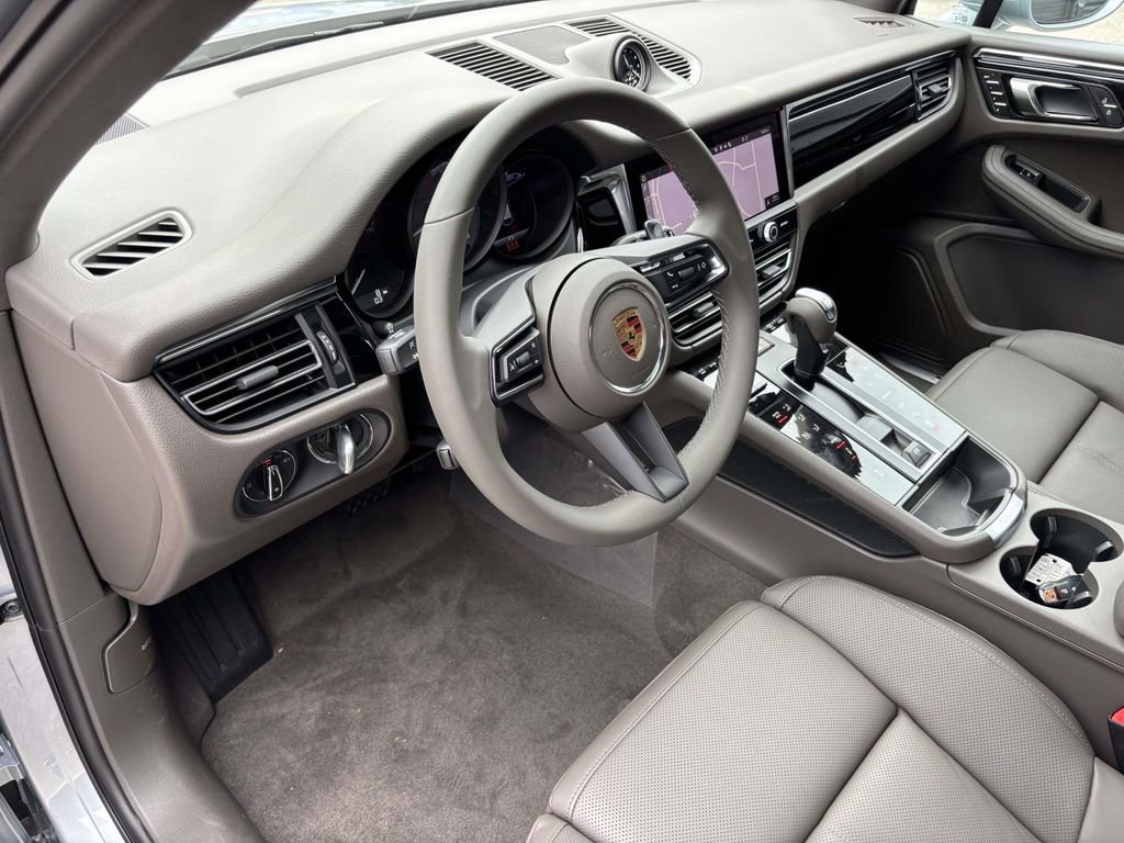 New 2026 Porsche Macan S image 26