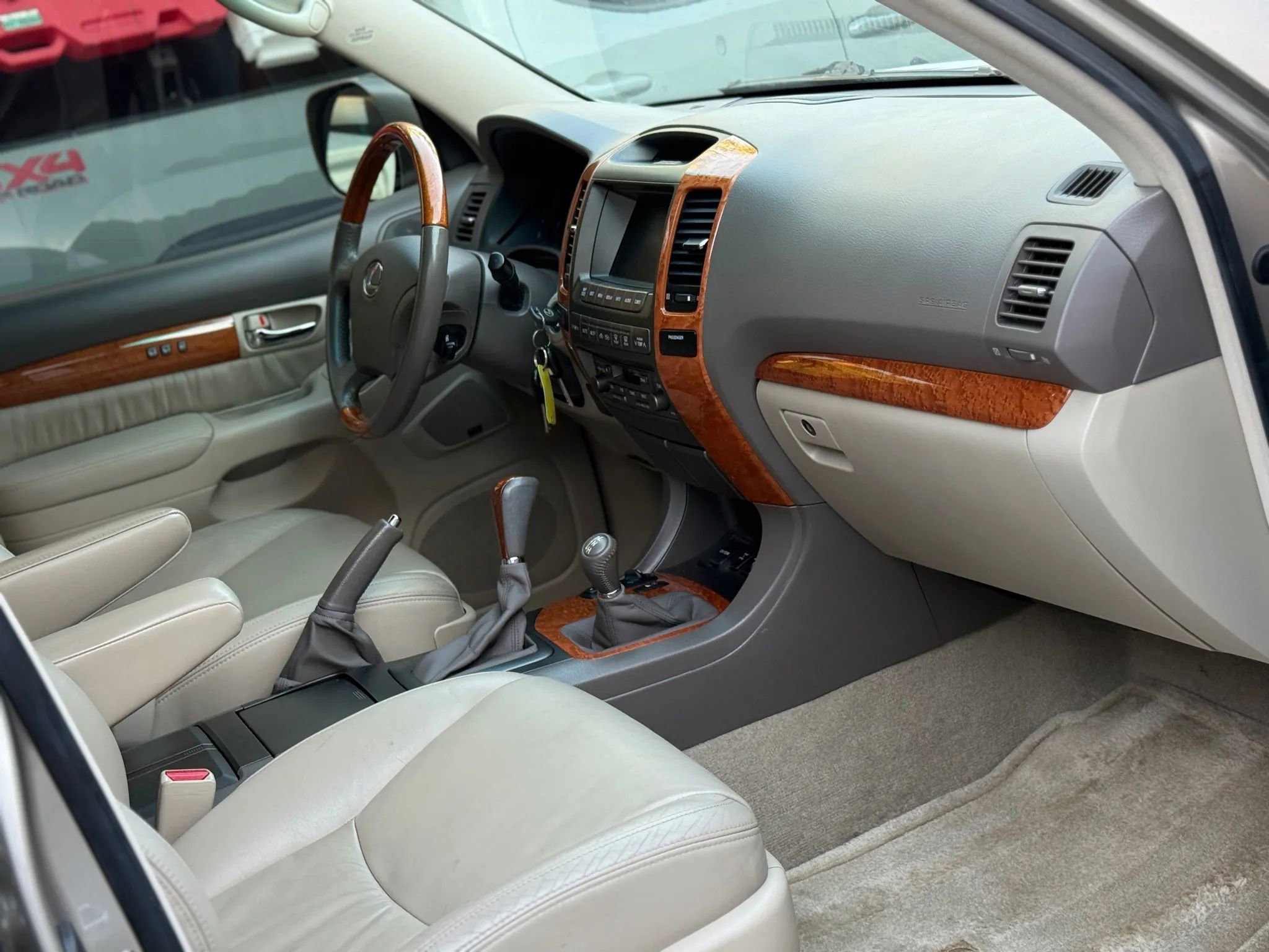 Used 2004 Lexus GX 470 AWD/4WD image 17