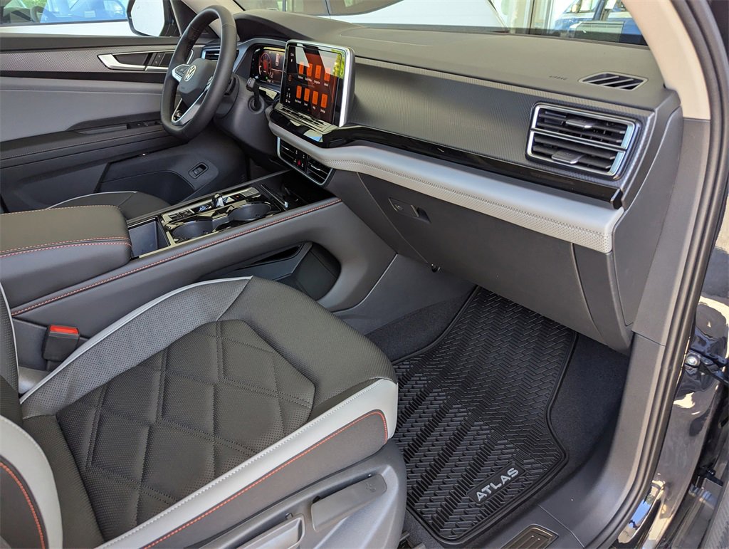 New 2026 Volkswagen Atlas Peak Edition image 40