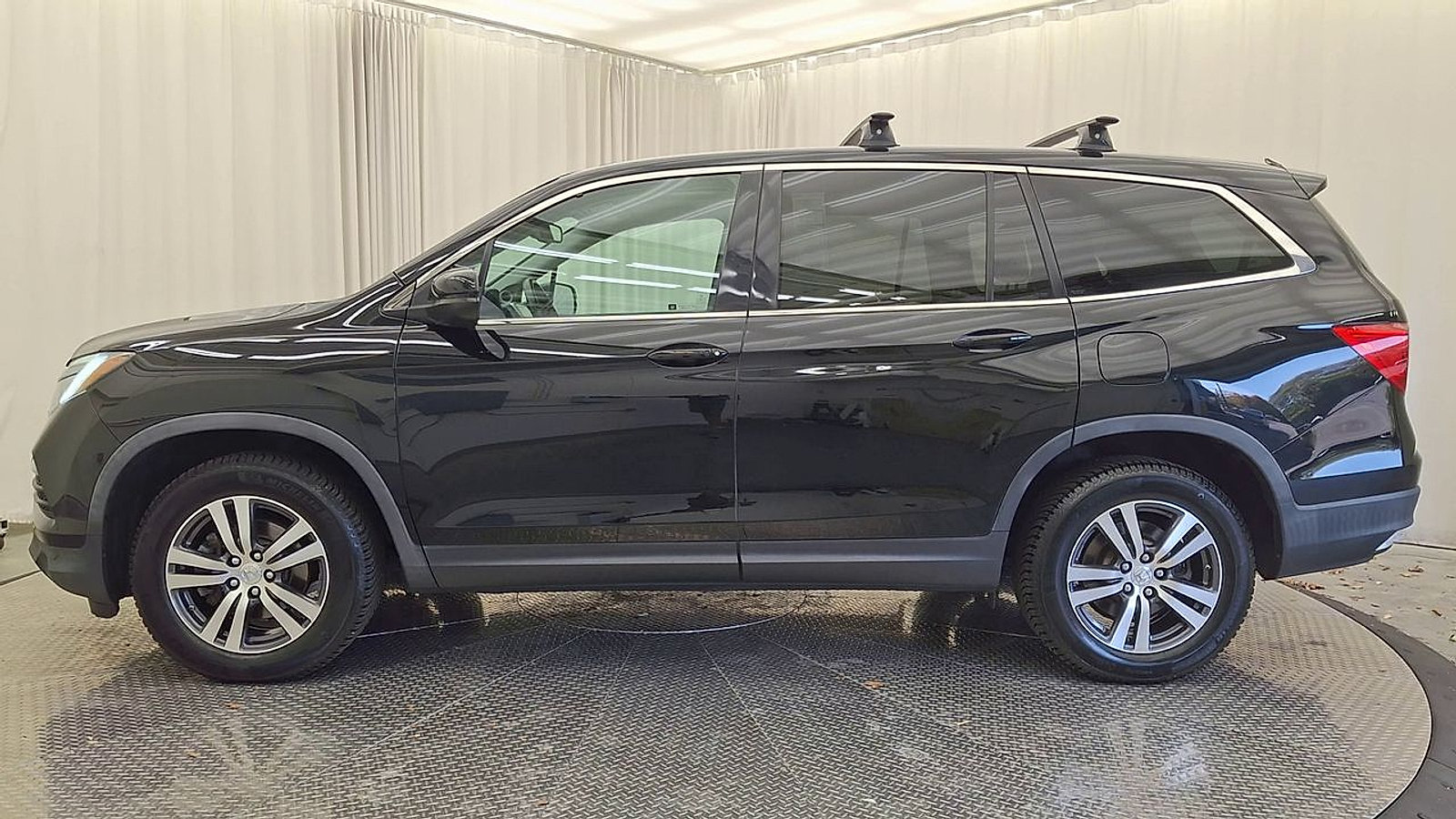 Used 2017 Honda Pilot EX-L image 11
