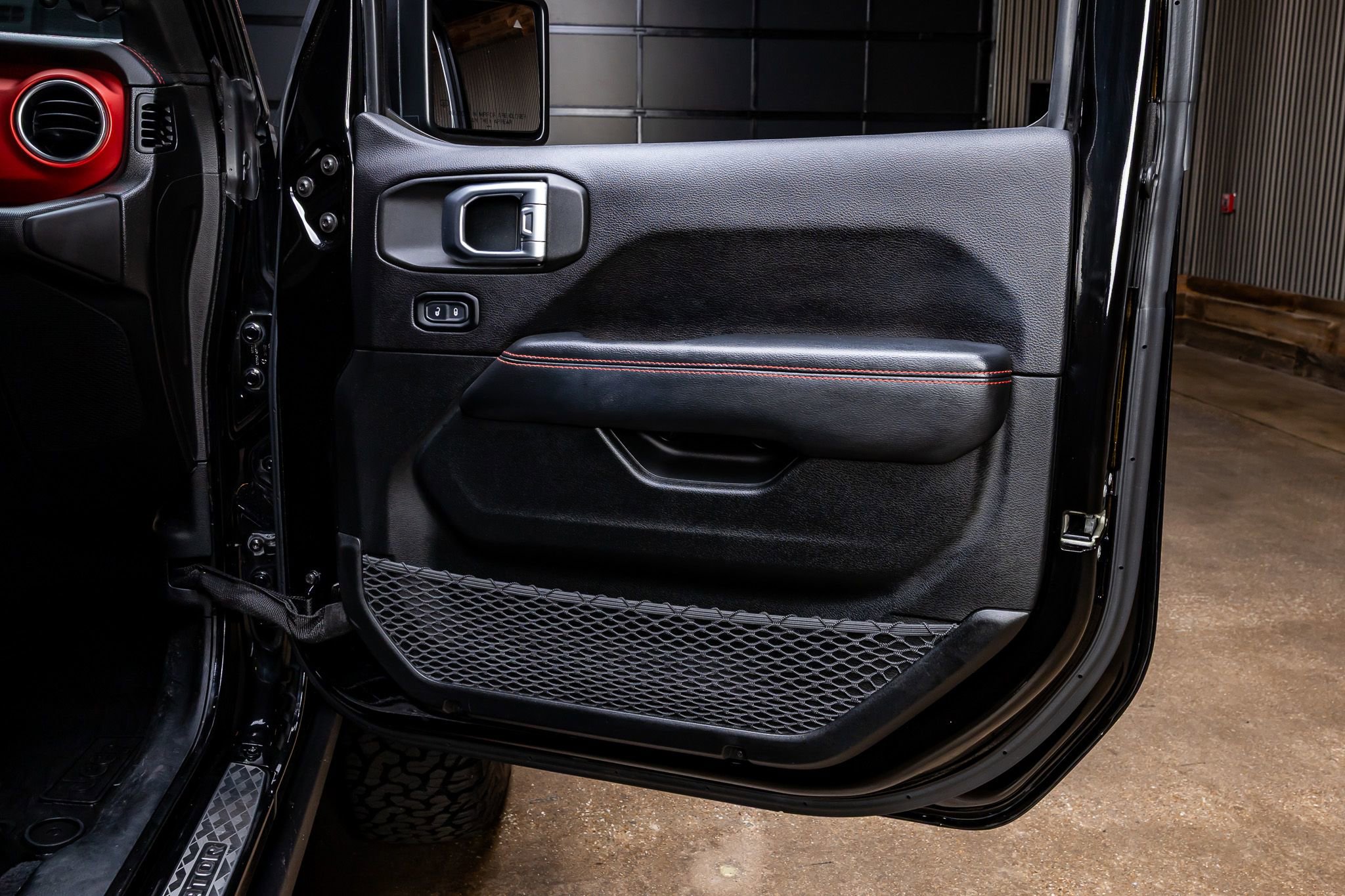 Used 2020 Jeep Gladiator Rubicon AWD/4WD image 36