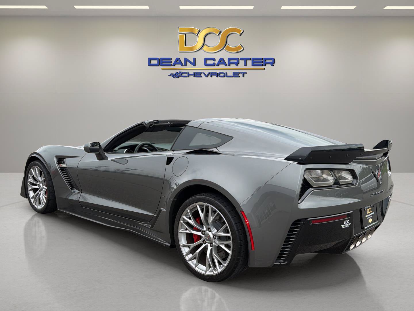 Used 2016 Chevrolet Corvette Z06 w/ 3LZ Preferred Equipment Group RWD image 3