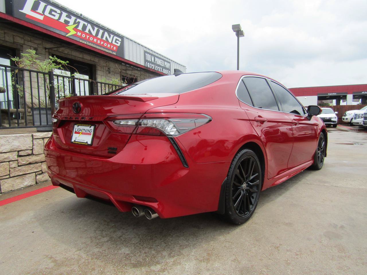 Used 2022 Toyota Camry XSE w/ Navigation Package AWD/4WD image 4