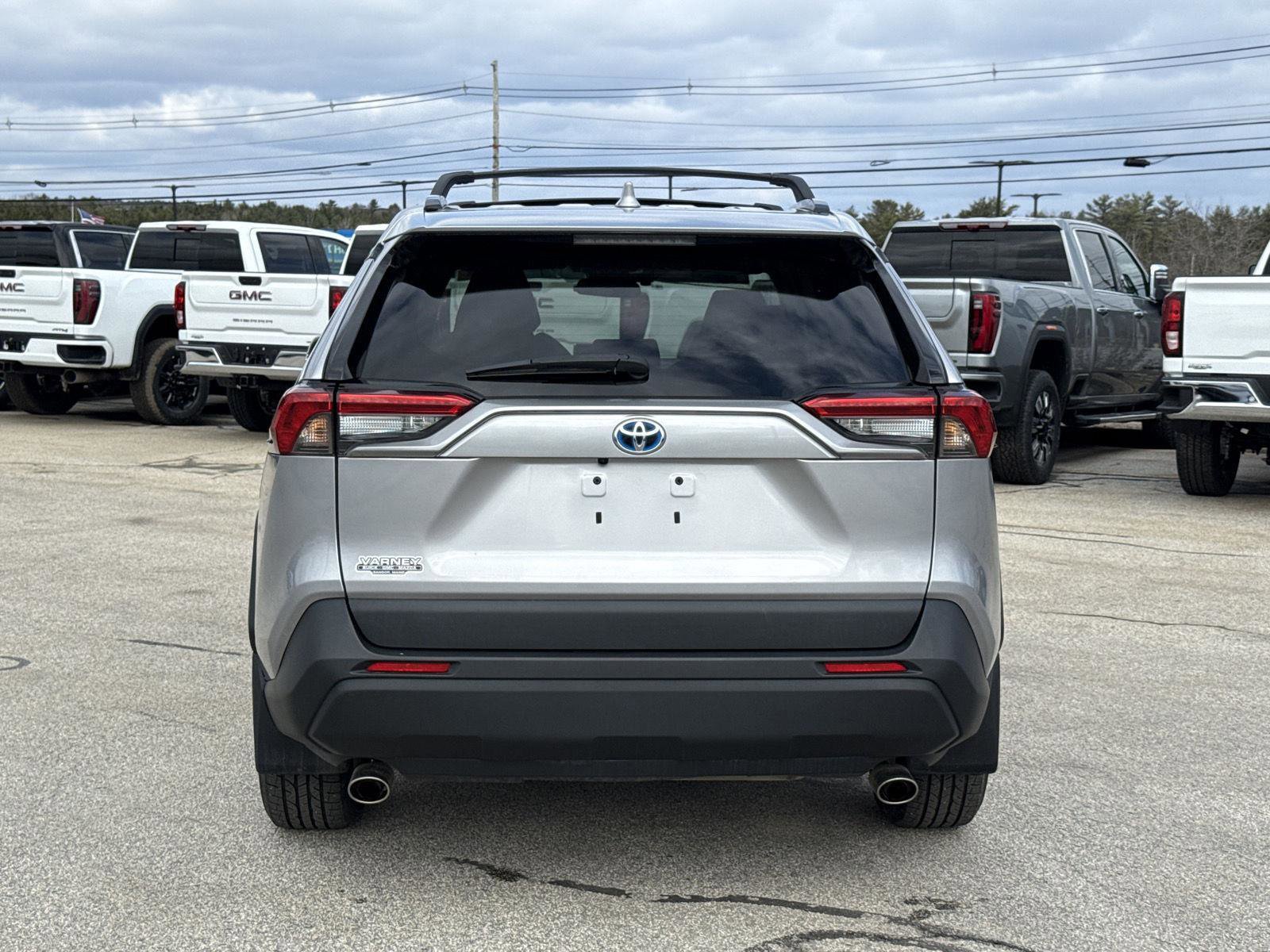 Used 2022 Toyota RAV4 XLE w/ Convenience Package image 5