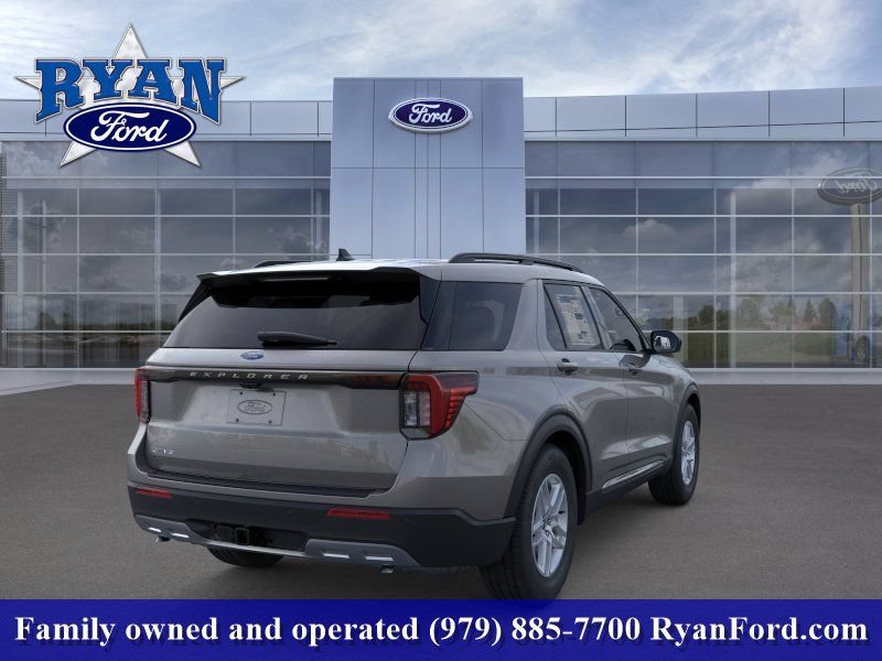 New 2025 Ford Explorer Active w/ Active Comfort Package RWD image 8