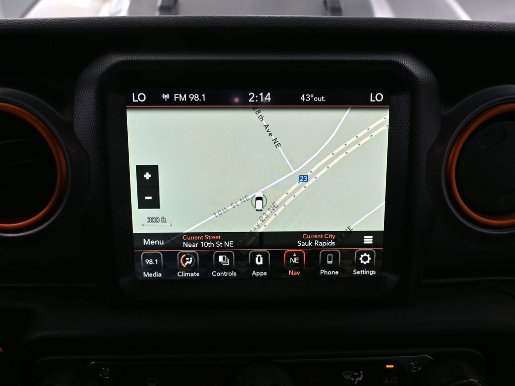 Used 2022 Jeep Gladiator Mojave w/ Auxiliary Switch Group image 34