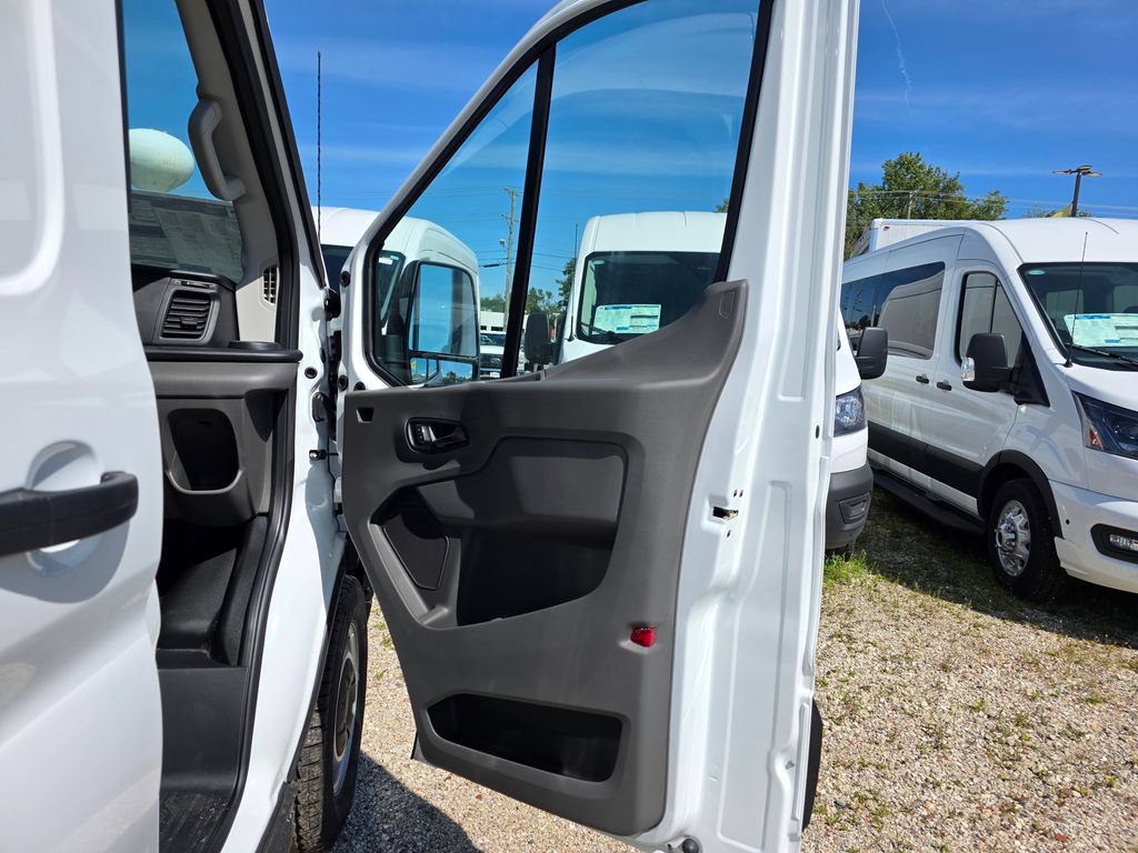 New 2026 Ford Transit 250 148 Medium Roof RWD image 10