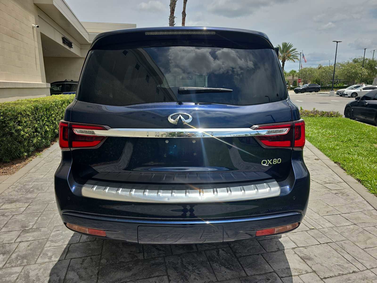 Used 2019 INFINITI QX80 Luxe RWD image 5