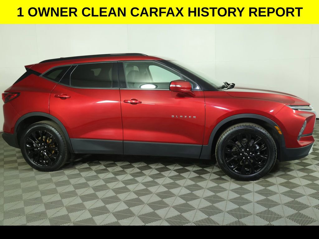 Used 2023 Chevrolet Blazer LT image 2
