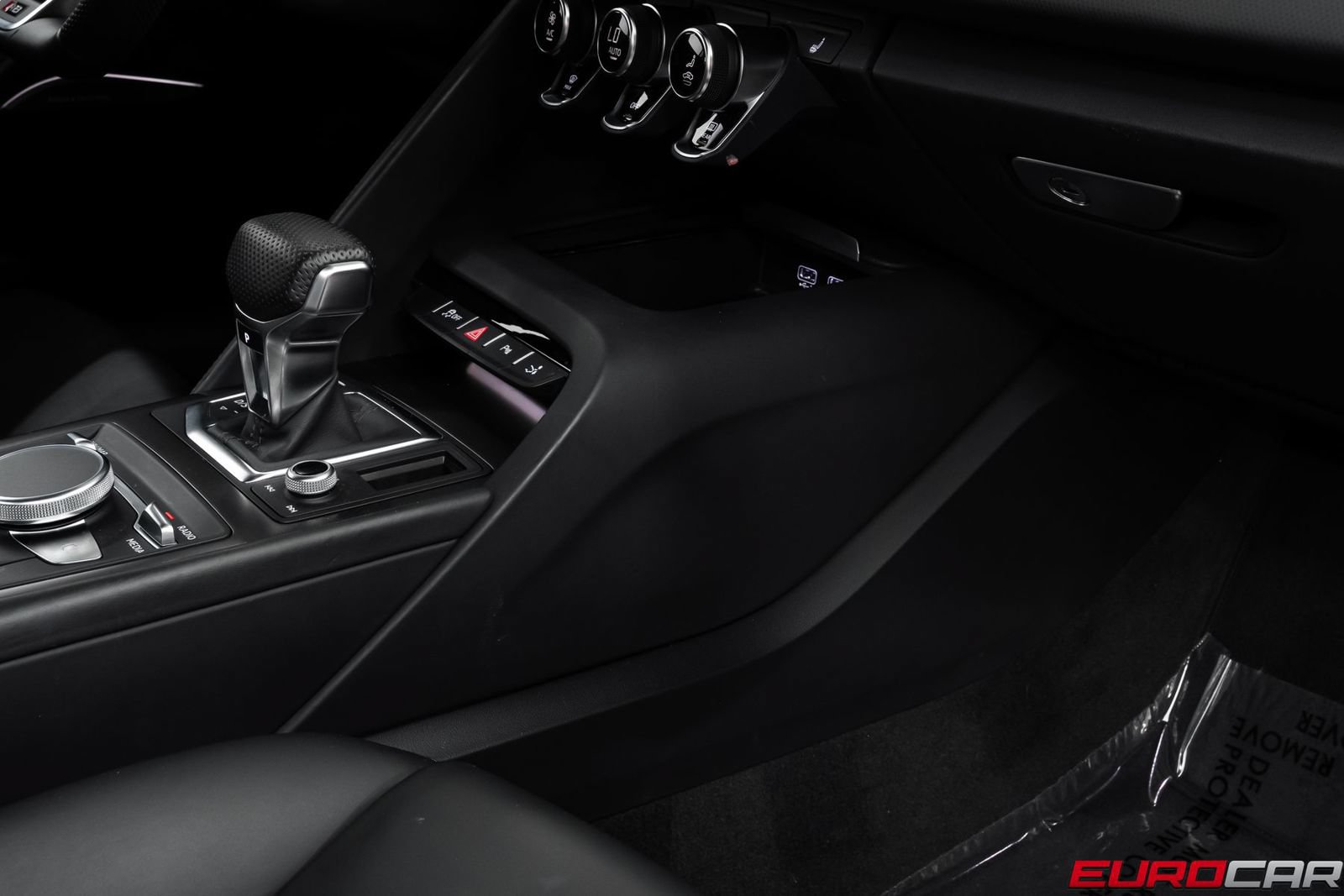 Used 2021 Audi R8 V10 w/ Premium Package RWD image 35