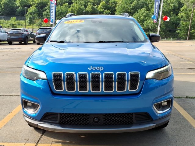 Used 2022 Jeep Cherokee Limited w/ Mopar Interior Package AWD/4WD image 3