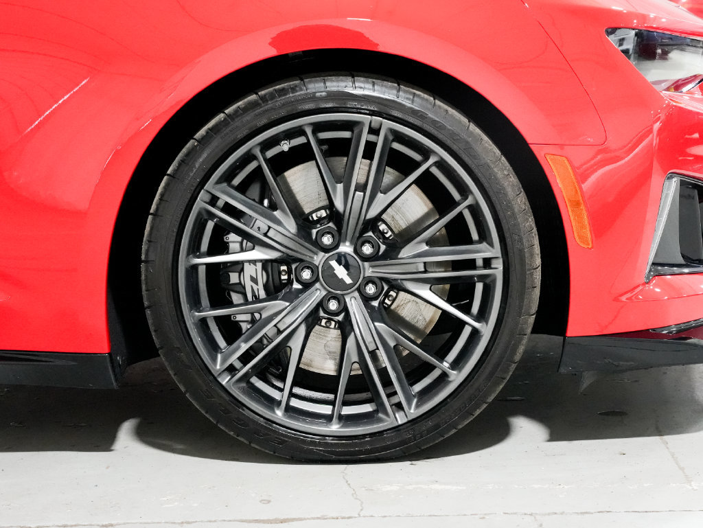 Used 2017 Chevrolet Camaro ZL1 RWD image 40