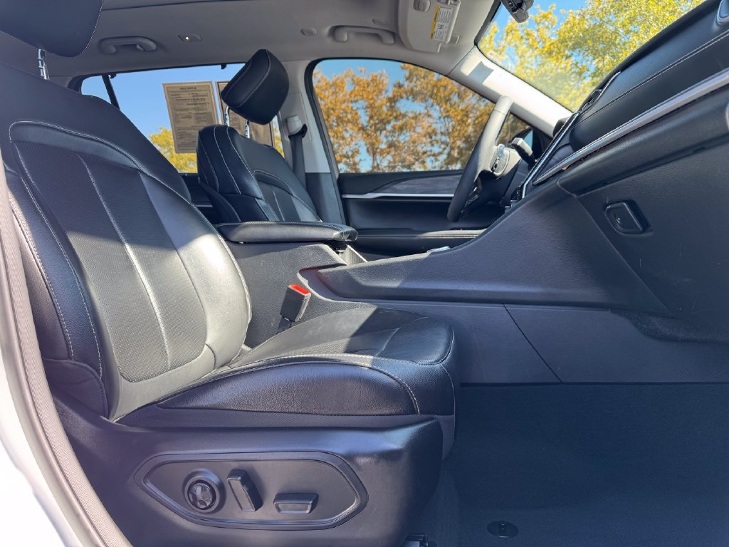 Used 2023 Jeep Grand Cherokee L Limited w/ Luxury Tech Group II AWD/4WD image 10