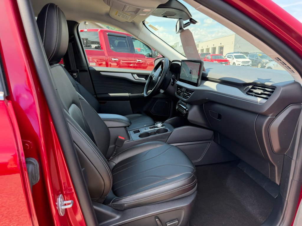 Used 2025 Ford Escape SE w/ PHEV Premium Package FWD image 10