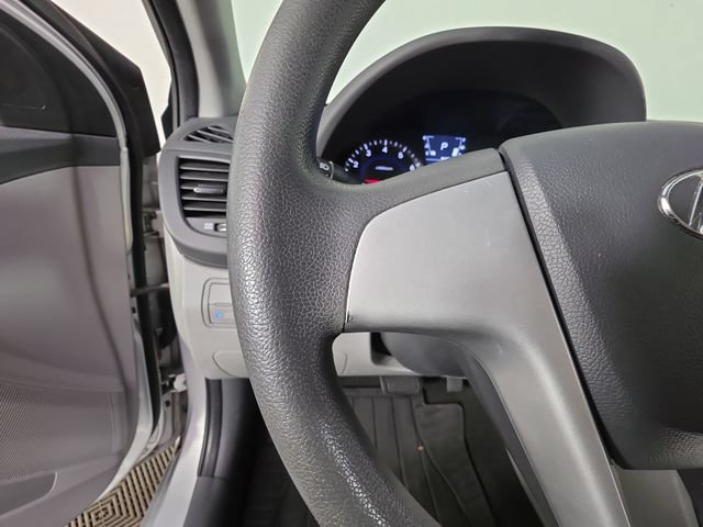 Used 2012 Hyundai Accent GLS FWD image 26