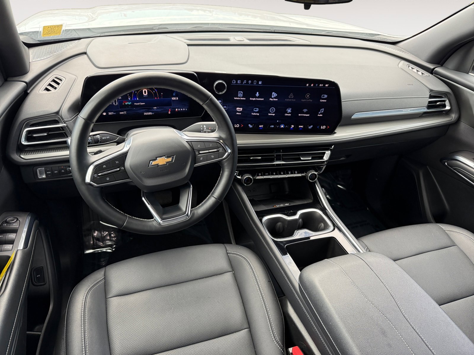 Used 2025 Chevrolet Traverse LT AWD/4WD image 15