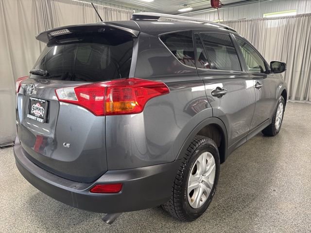 Used 2015 Toyota RAV4 LE FWD image 4