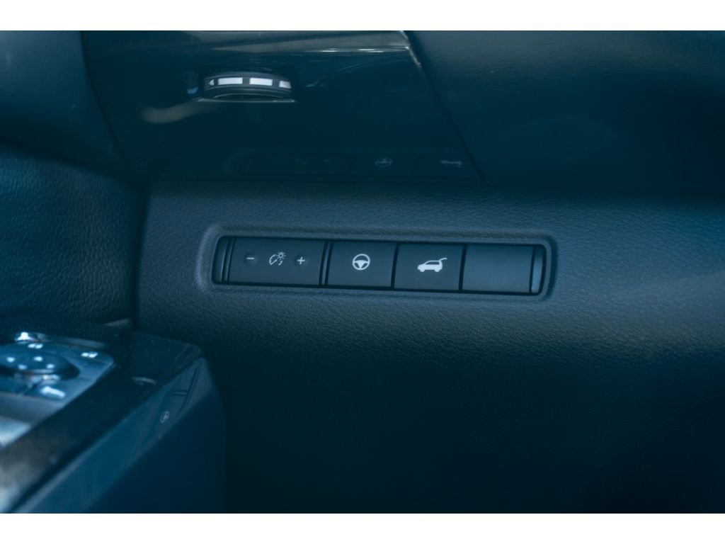 Used 2022 Nissan Pathfinder SV w/ SV Premium Package image 27