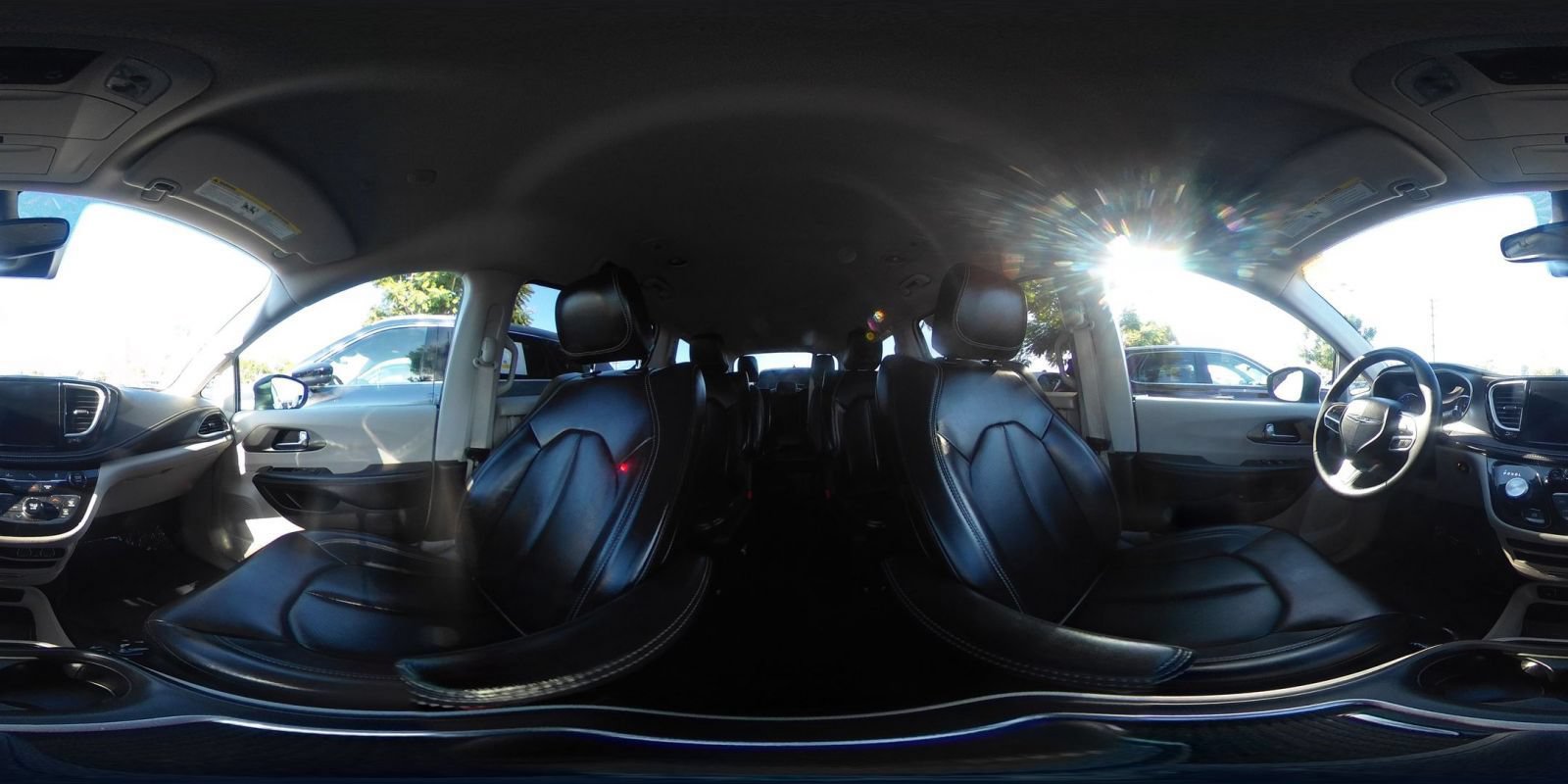 Used 2023 Chrysler Pacifica Touring-L FWD image 44