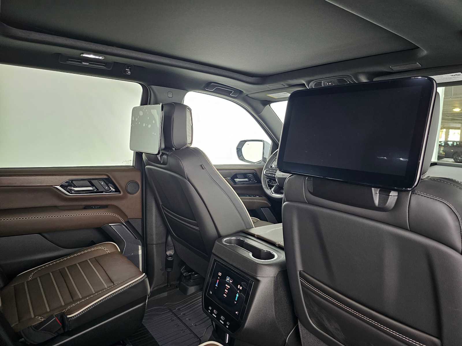 New 2026 GMC Yukon XL Denali Ultimate w/ LPO, Illumination Package image 14