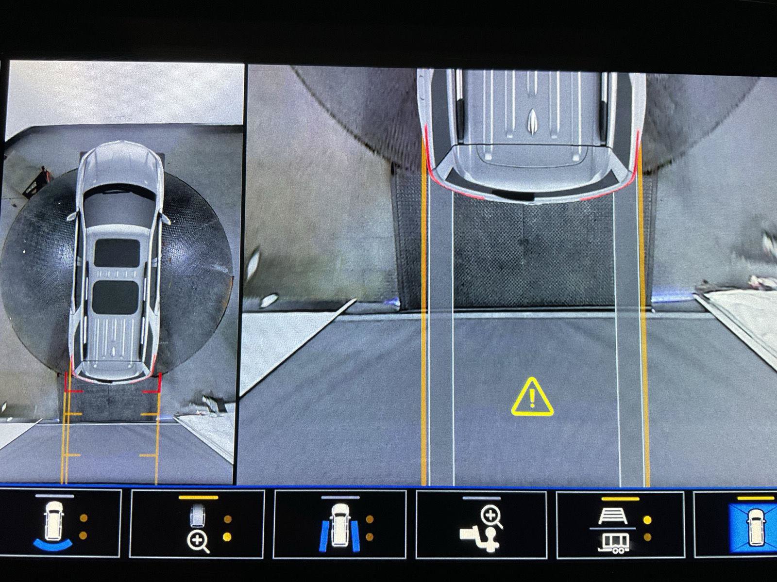 Certified 2023 Chevrolet Traverse Premier w/ LPO, Floor Liner Package FWD image 17