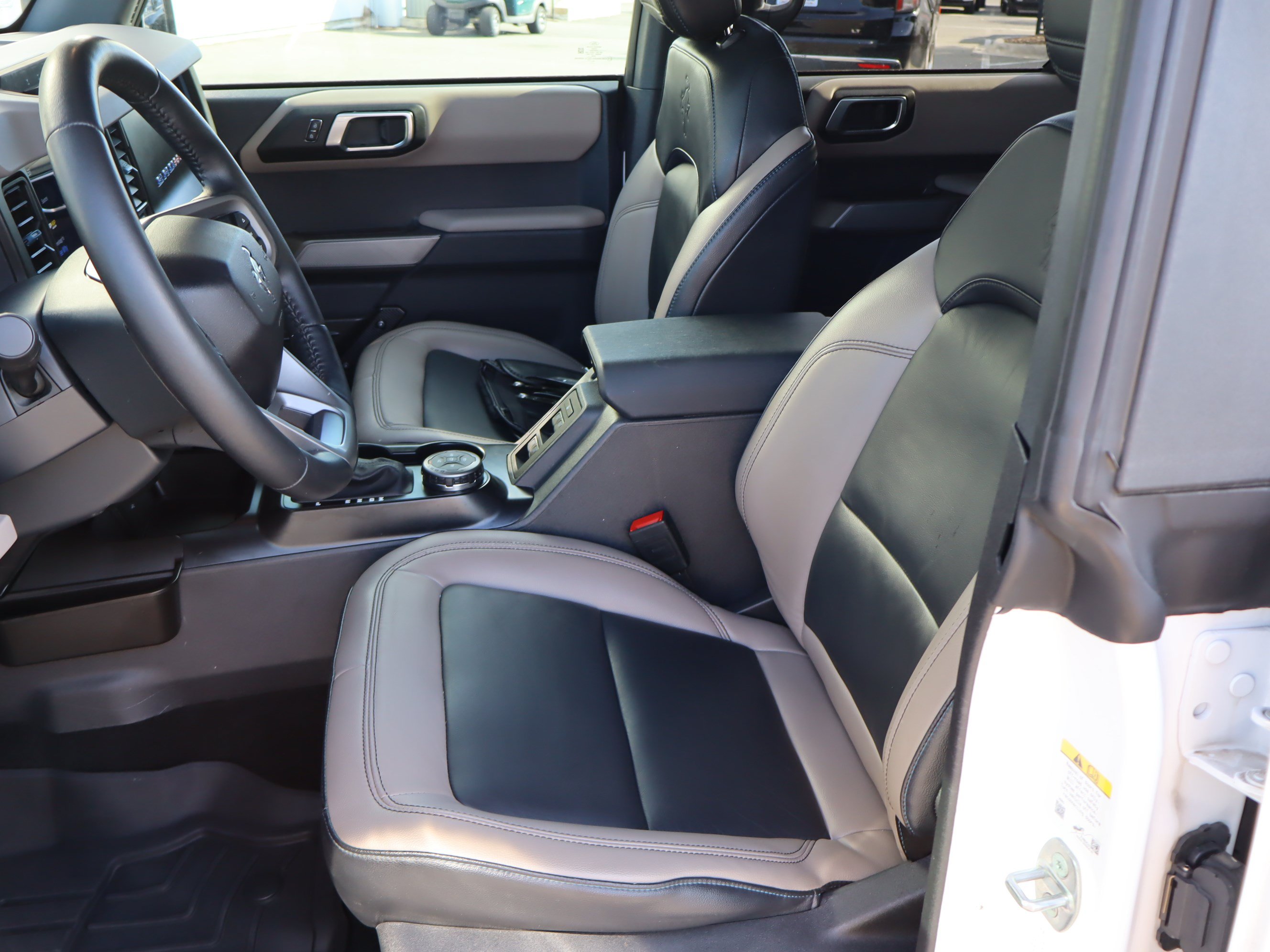 Used 2023 Ford Bronco Wildtrak AWD/4WD image 19