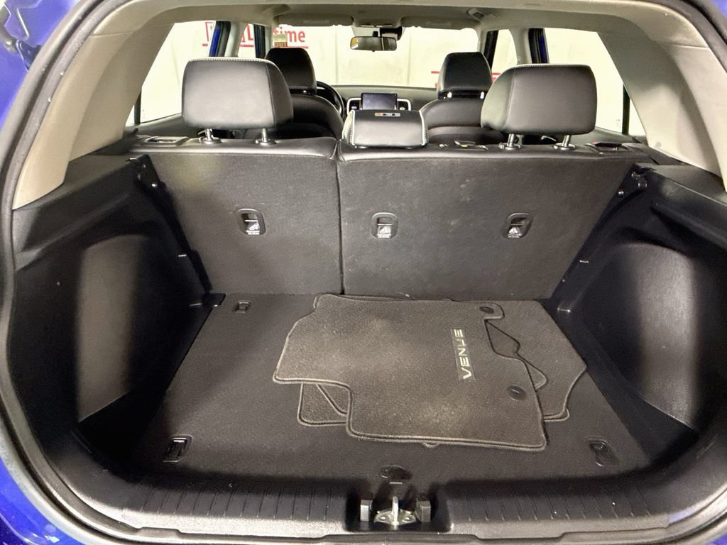 Certified 2022 Hyundai Venue Limited FWD image 28