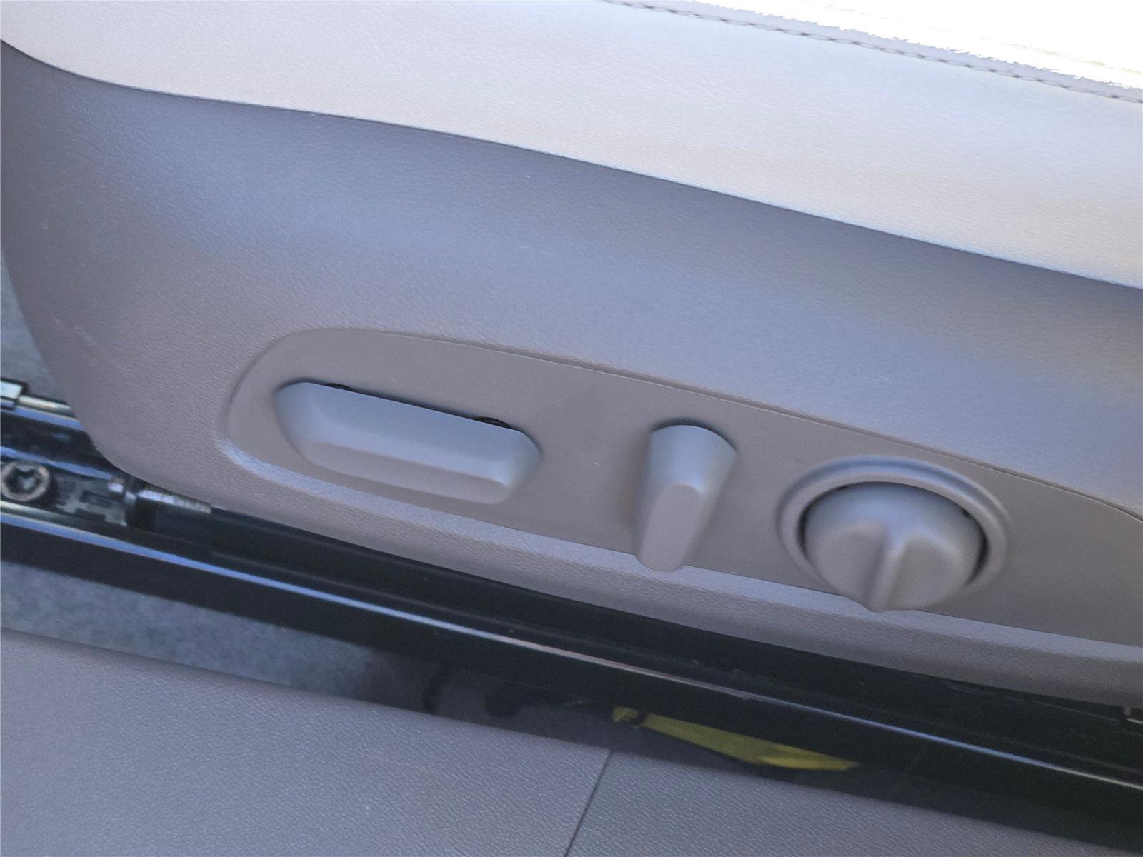 Used 2024 Chevrolet Malibu LT image 26