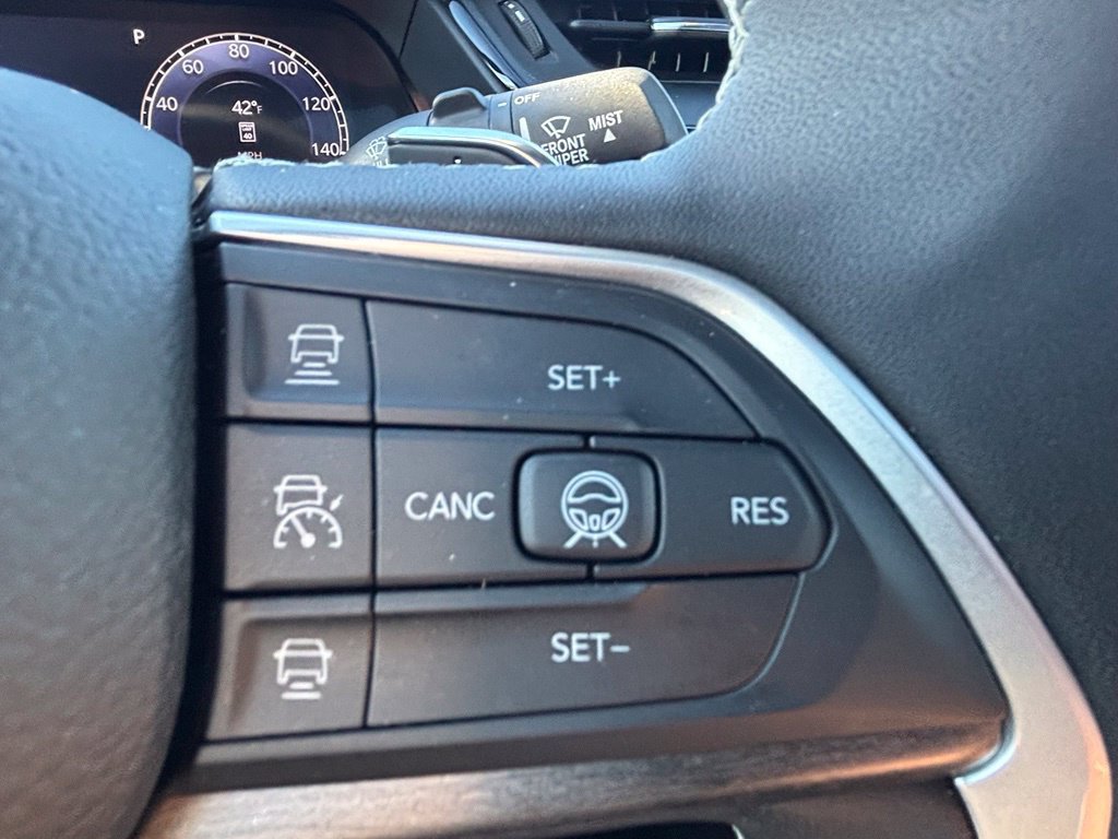 Used 2026 Jeep Grand Cherokee Altitude AWD/4WD image 35