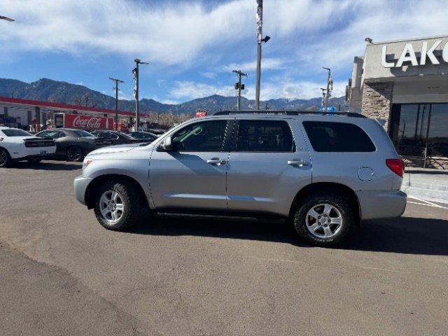 Used 2017 Toyota Sequoia SR5 w/ Premium Package AWD/4WD image 6