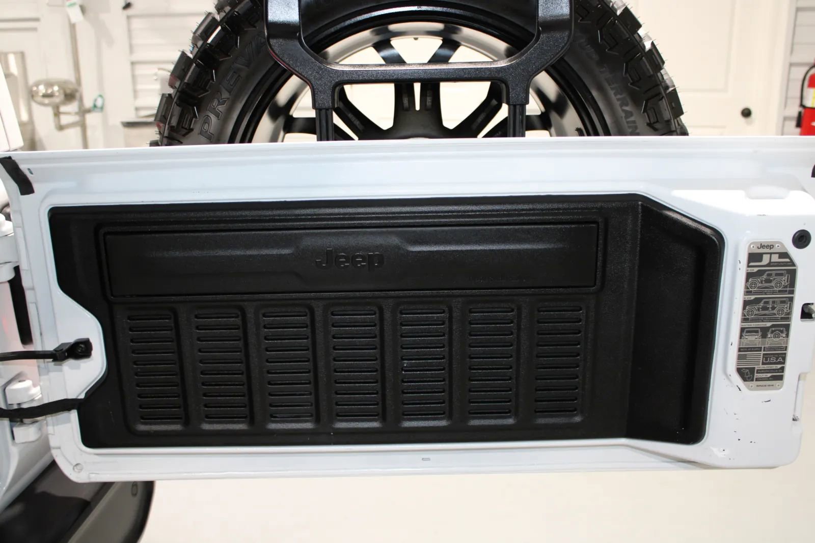 Used 2021 Jeep Wrangler Unlimited Sahara w/ Cold Weather Group image 21