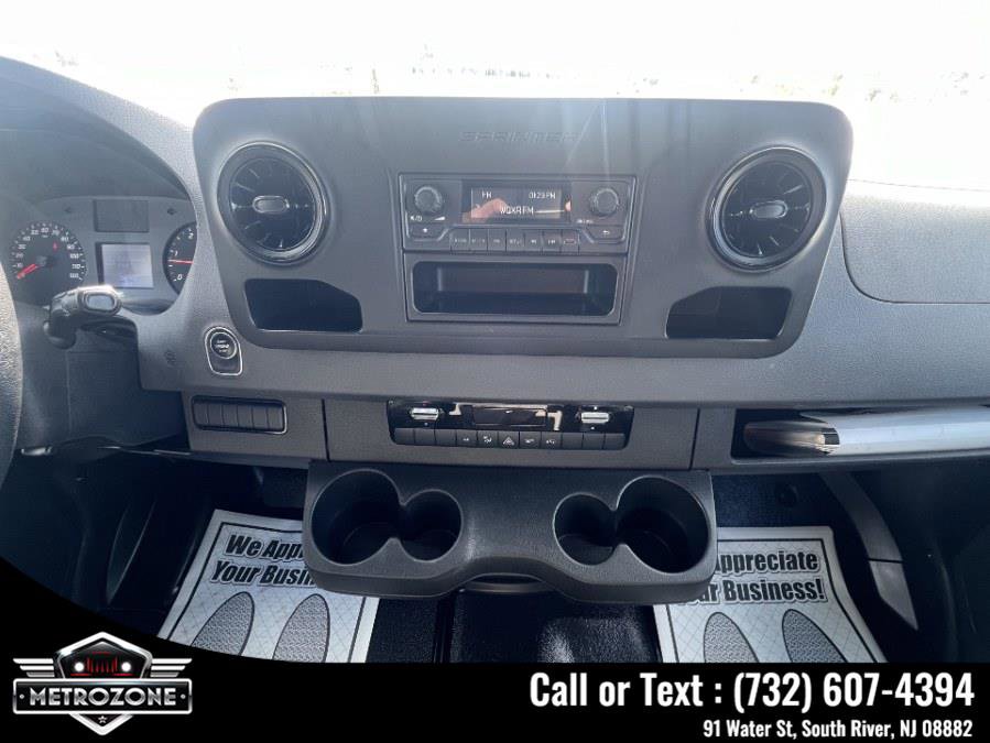 Used 2022 Mercedes-Benz Sprinter 2500 image 23